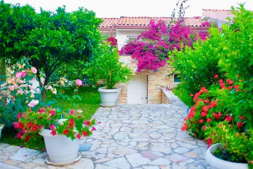 Bougainvill Sunset Villa Saranda Dış mekan fotoğraf